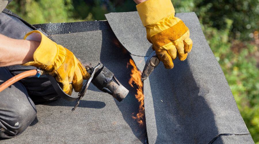 Expert Emergency Roof Repairs services in Centralia, IL